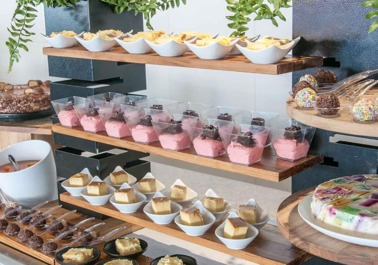 Enjoy Solar Das Aguas Park Resort Olímpia المظهر الخارجي الصورة A dessert buffet