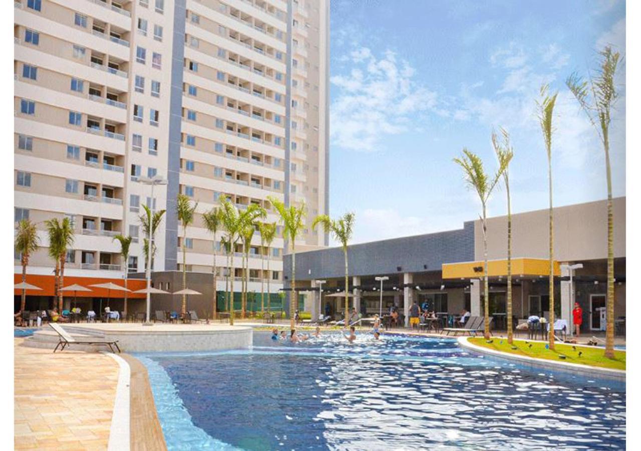 Enjoy Solar Das Aguas Park Resort Olímpia المظهر الخارجي الصورة The swimming pool at the 38th floor of the building